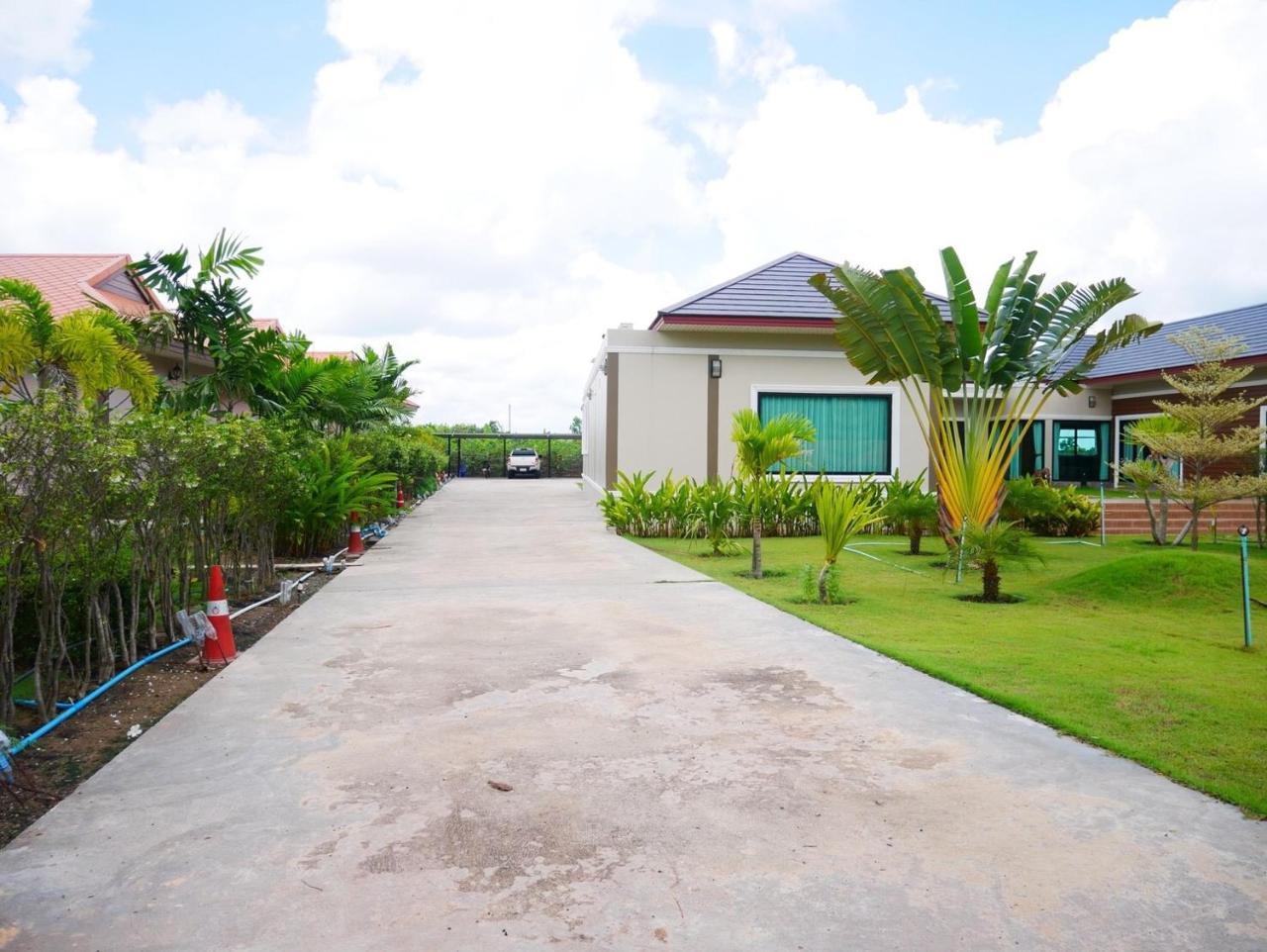 Tinna Resort Ban Nong Mai Ngam Exterior photo